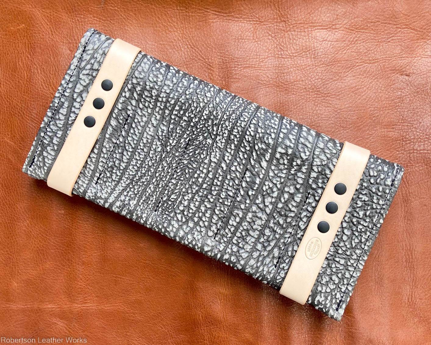 10-Knife Case in Gray Wildebeest Leather