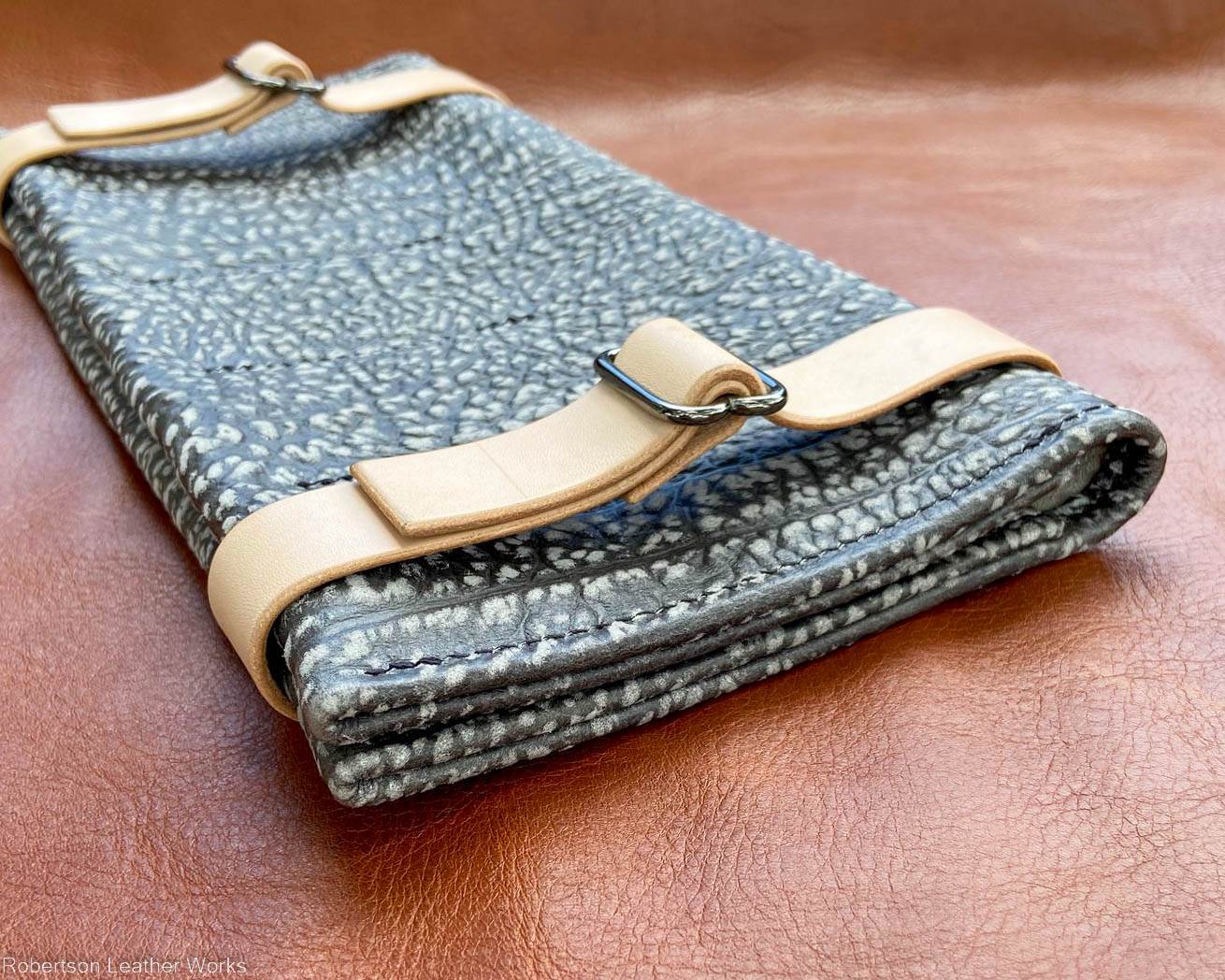 10-Knife Case in Gray Wildebeest Leather