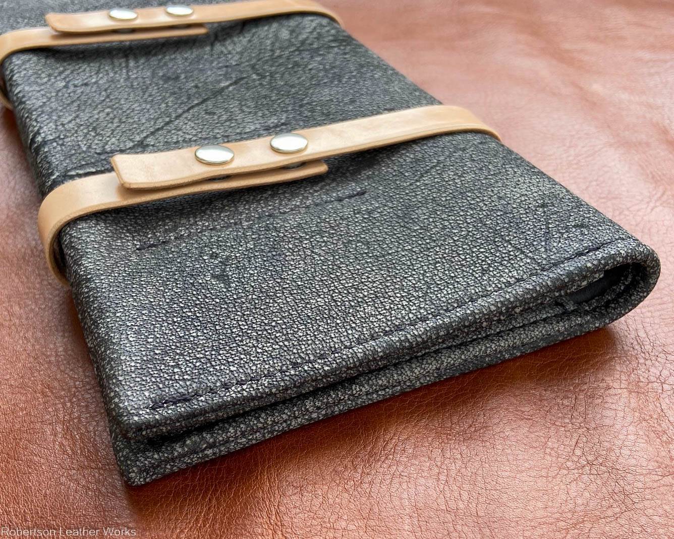 10-Knife Case in Gray Safari Cape Buffalo Leather