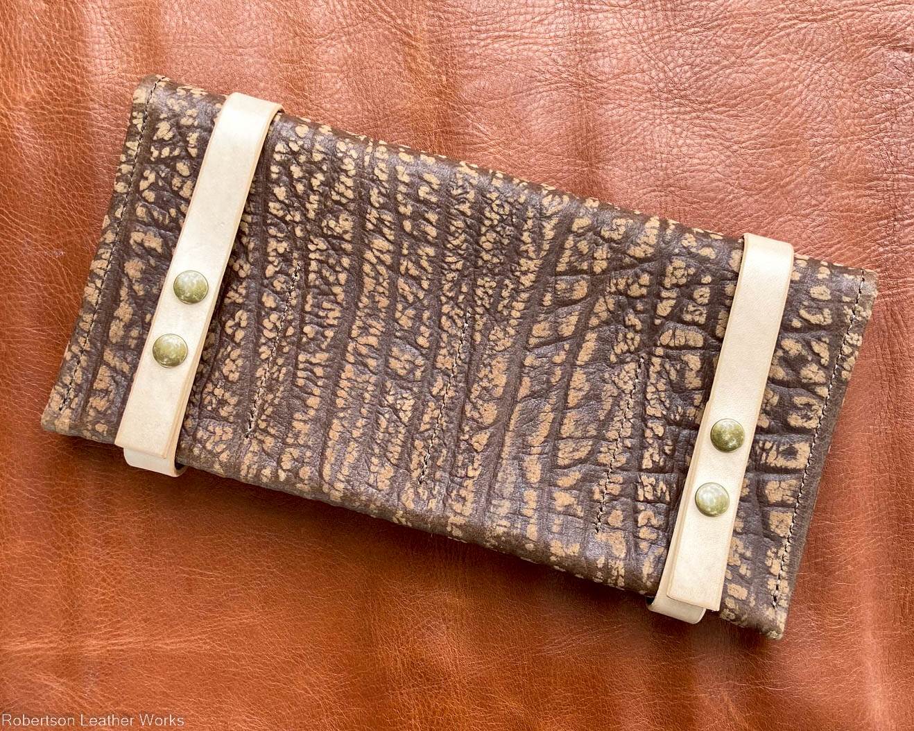 8-Knife Case in Brown Cape Buffalo Leather