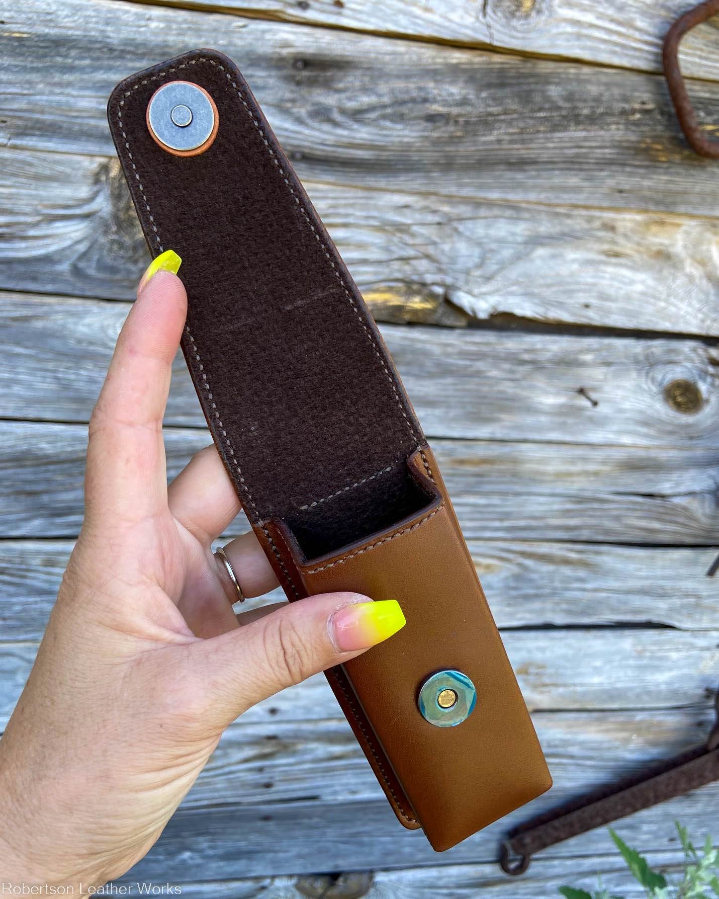 Belt-Loop Knife Case in Brown Veg Tan