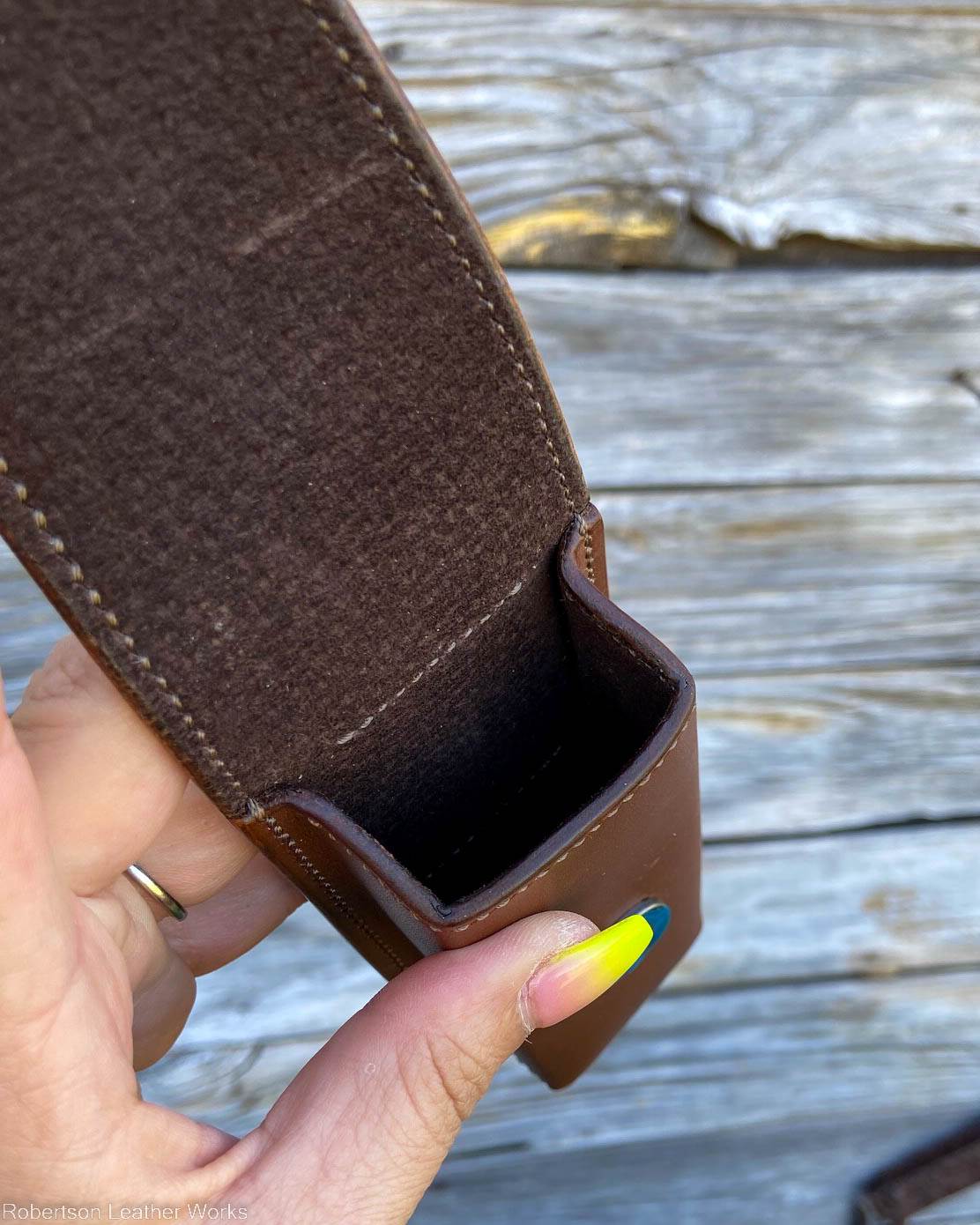 Belt-Loop Knife Case in Brown Veg Tan