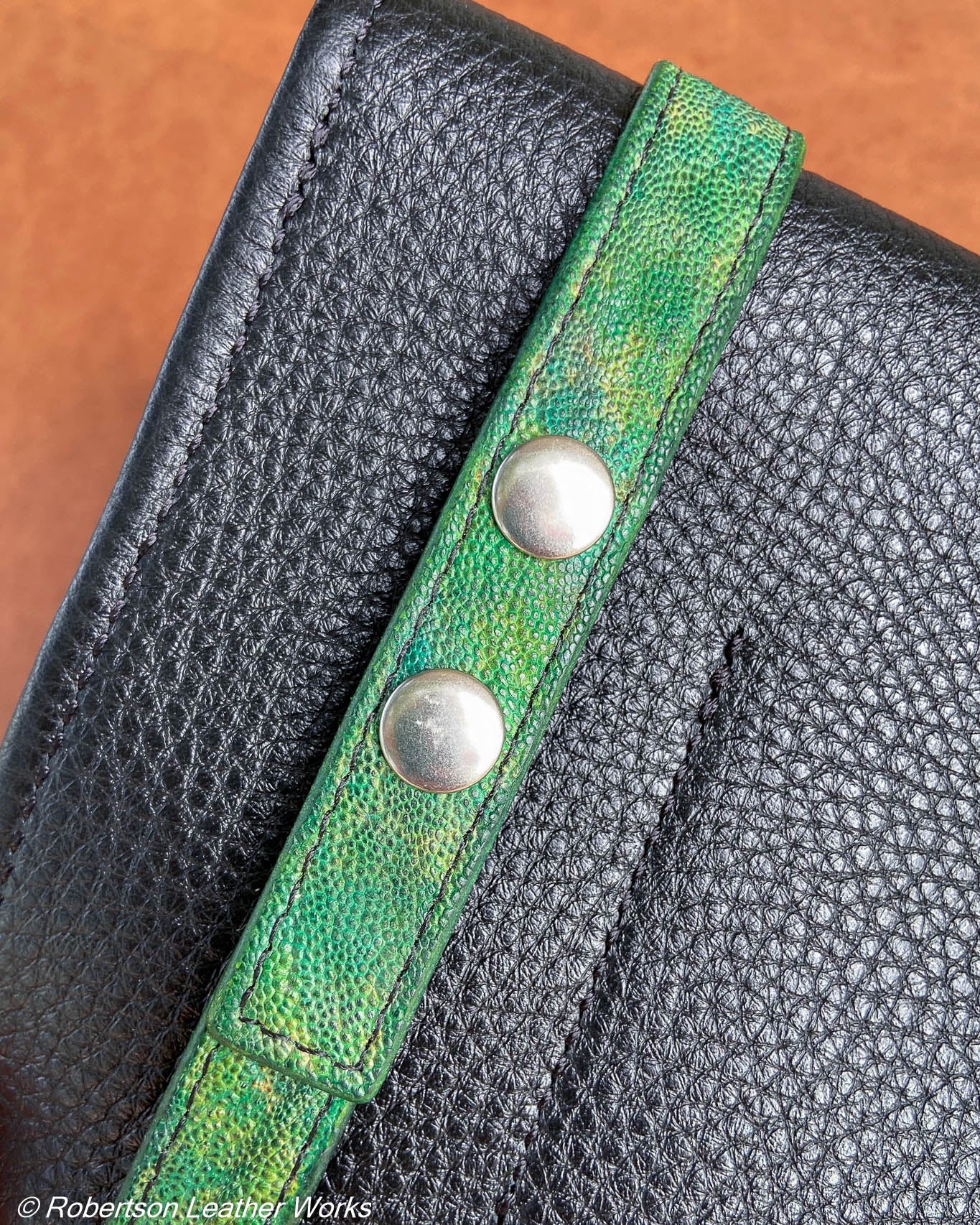 8-Knife Case in Black Pebble Leather