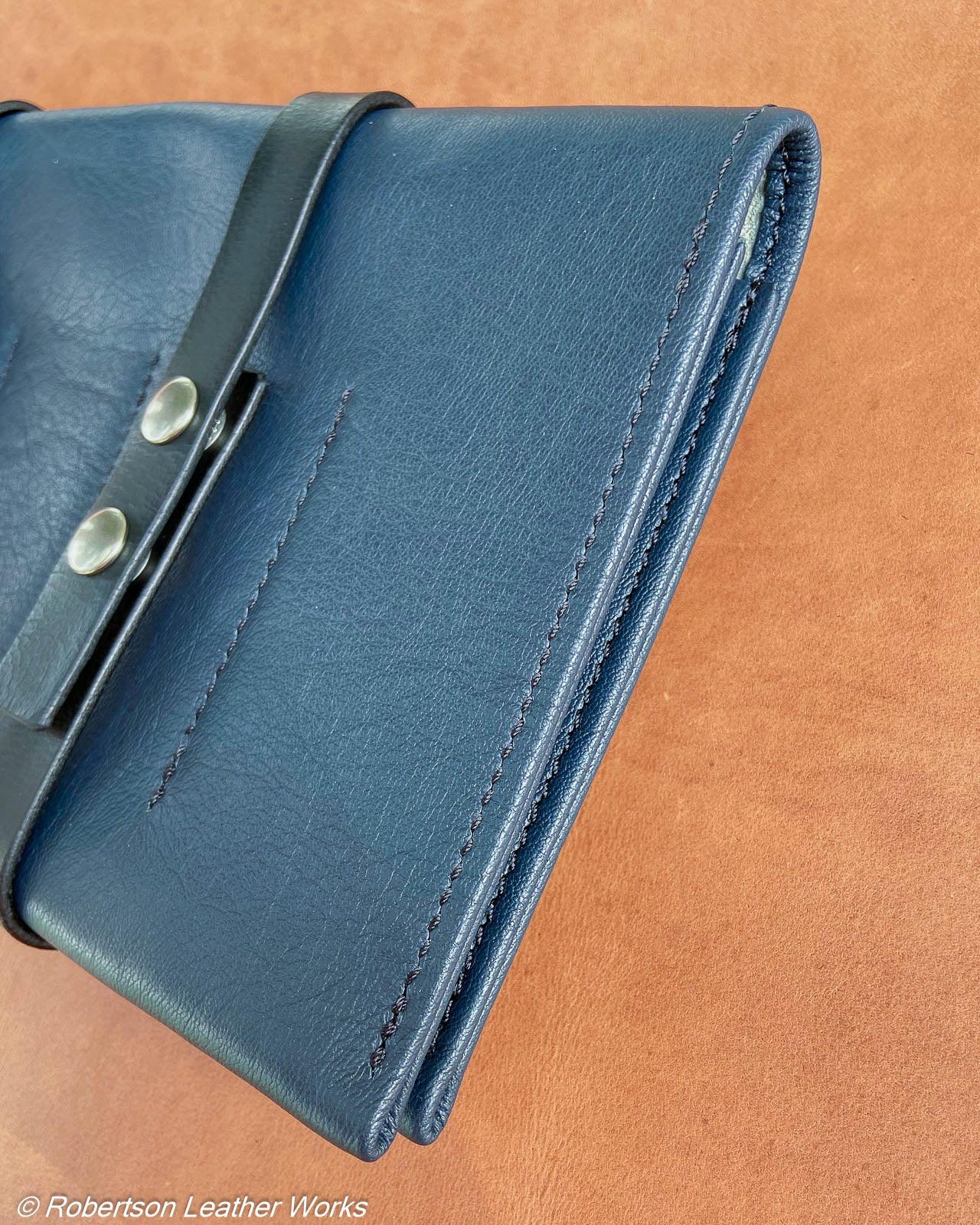 10-Knife Case in Navy Leather