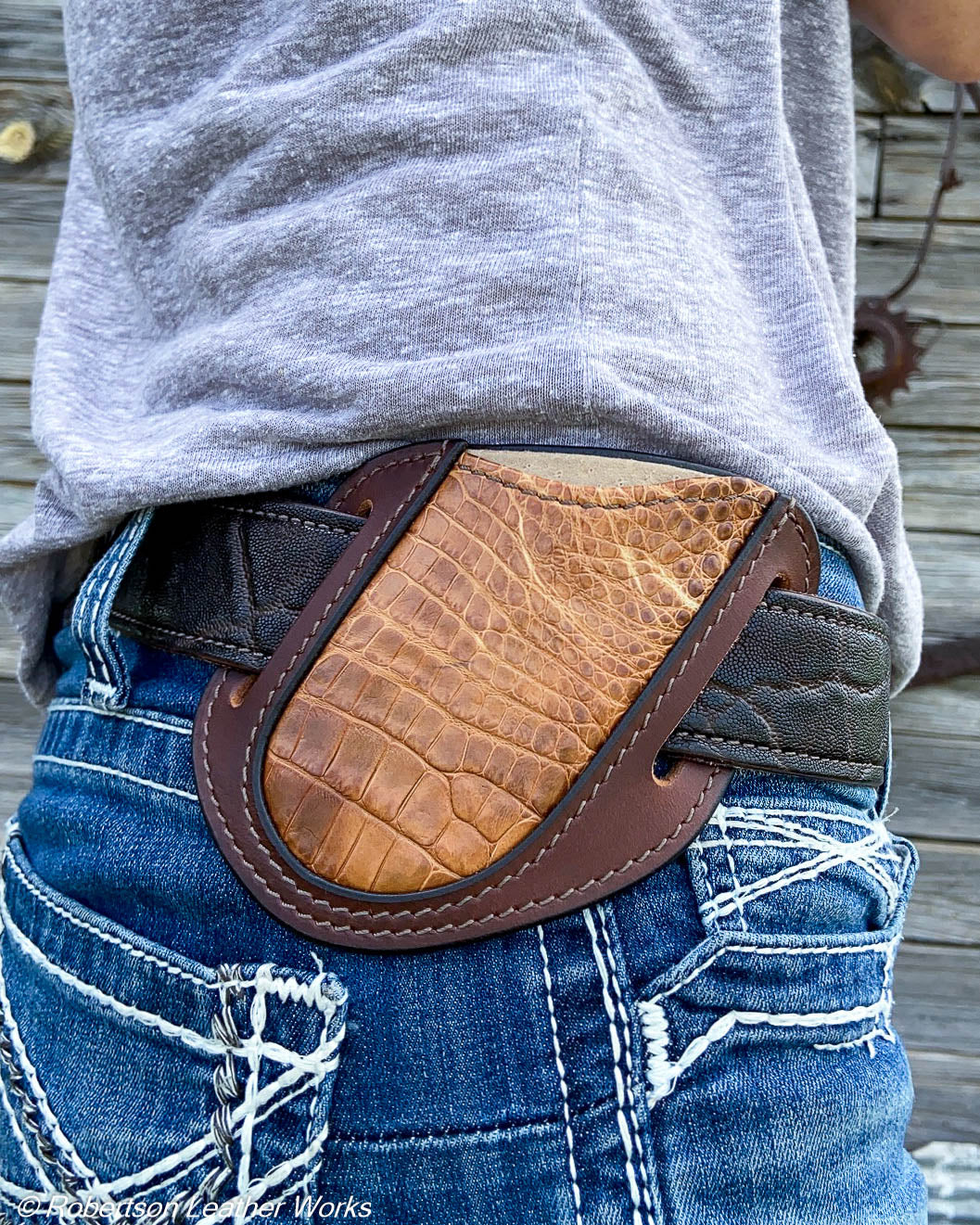 Folder Holster - Wide - in Peanut Alligator & Water Buffalo