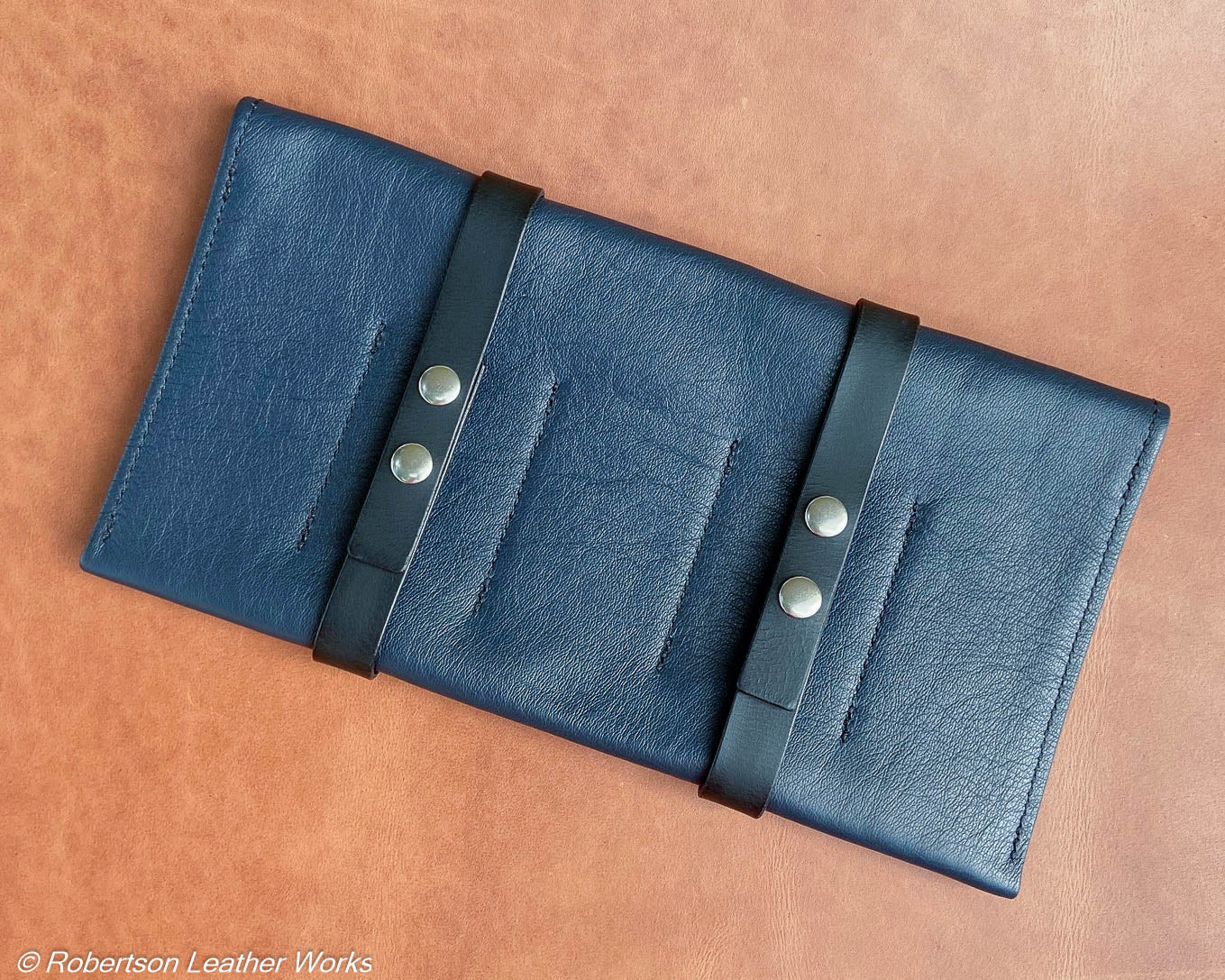 10-Knife Case in Navy Leather