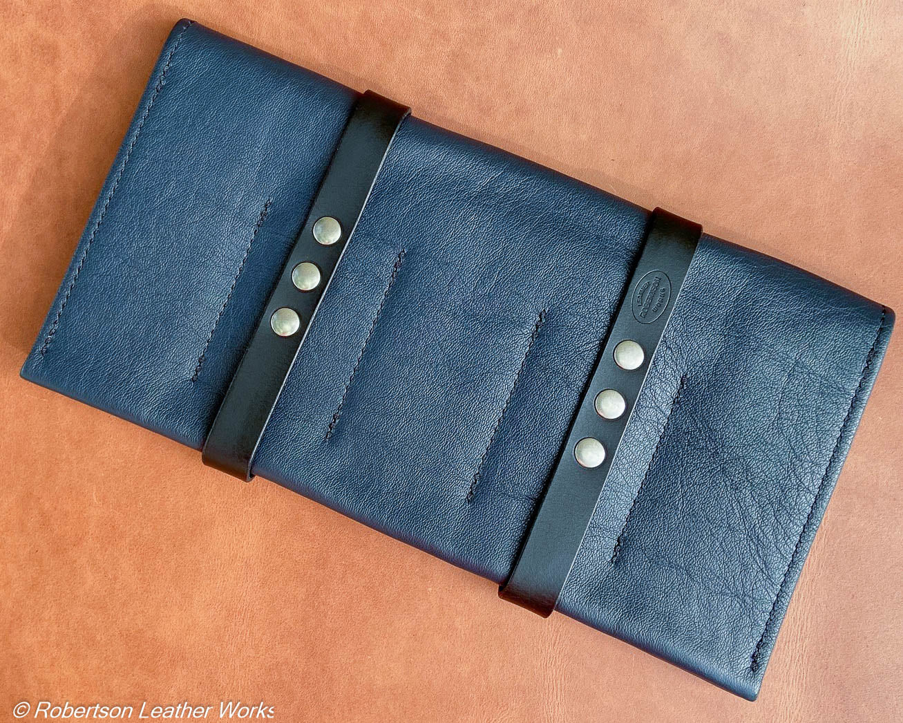 10-Knife Case in Navy Leather