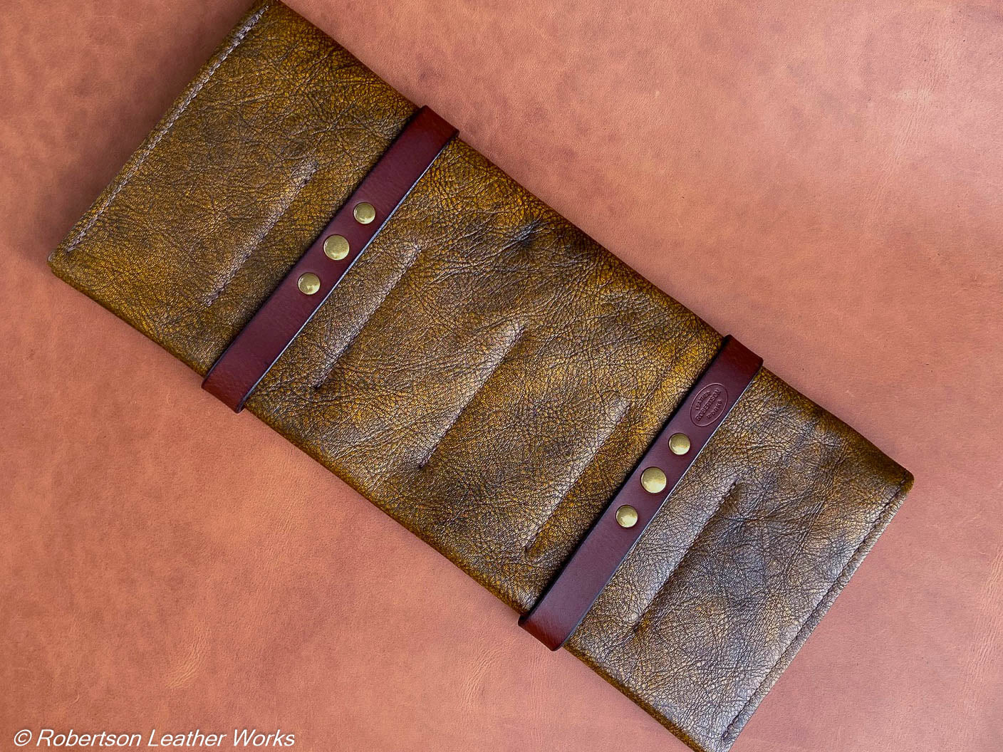 12-Knife Case in Antebellum Leather