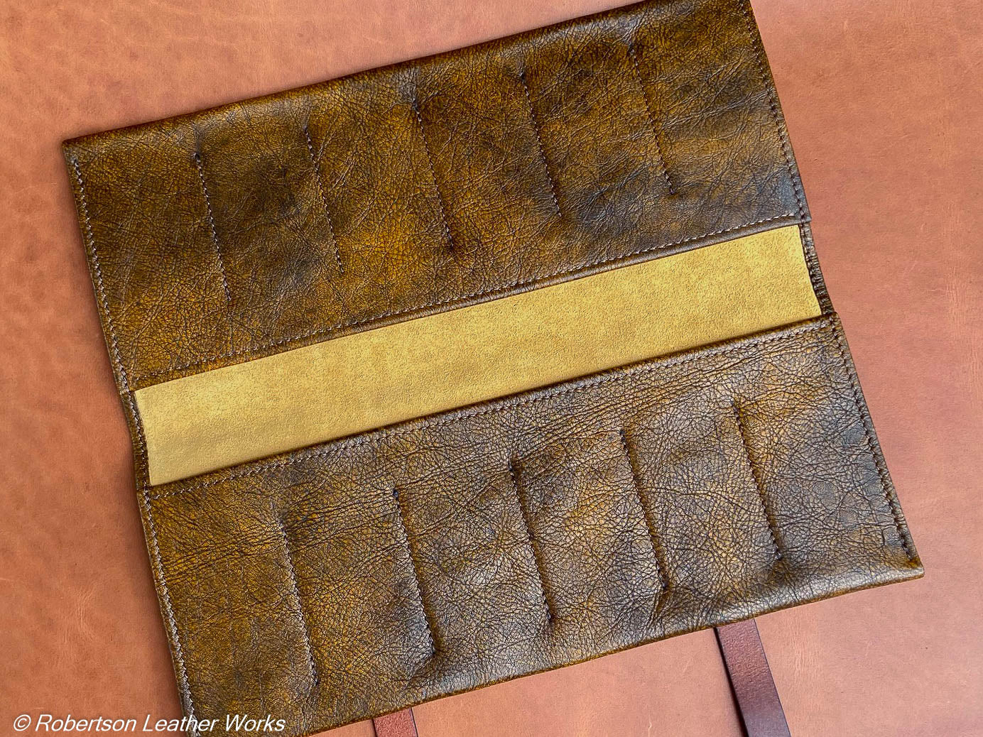 12-Knife Case in Antebellum Leather