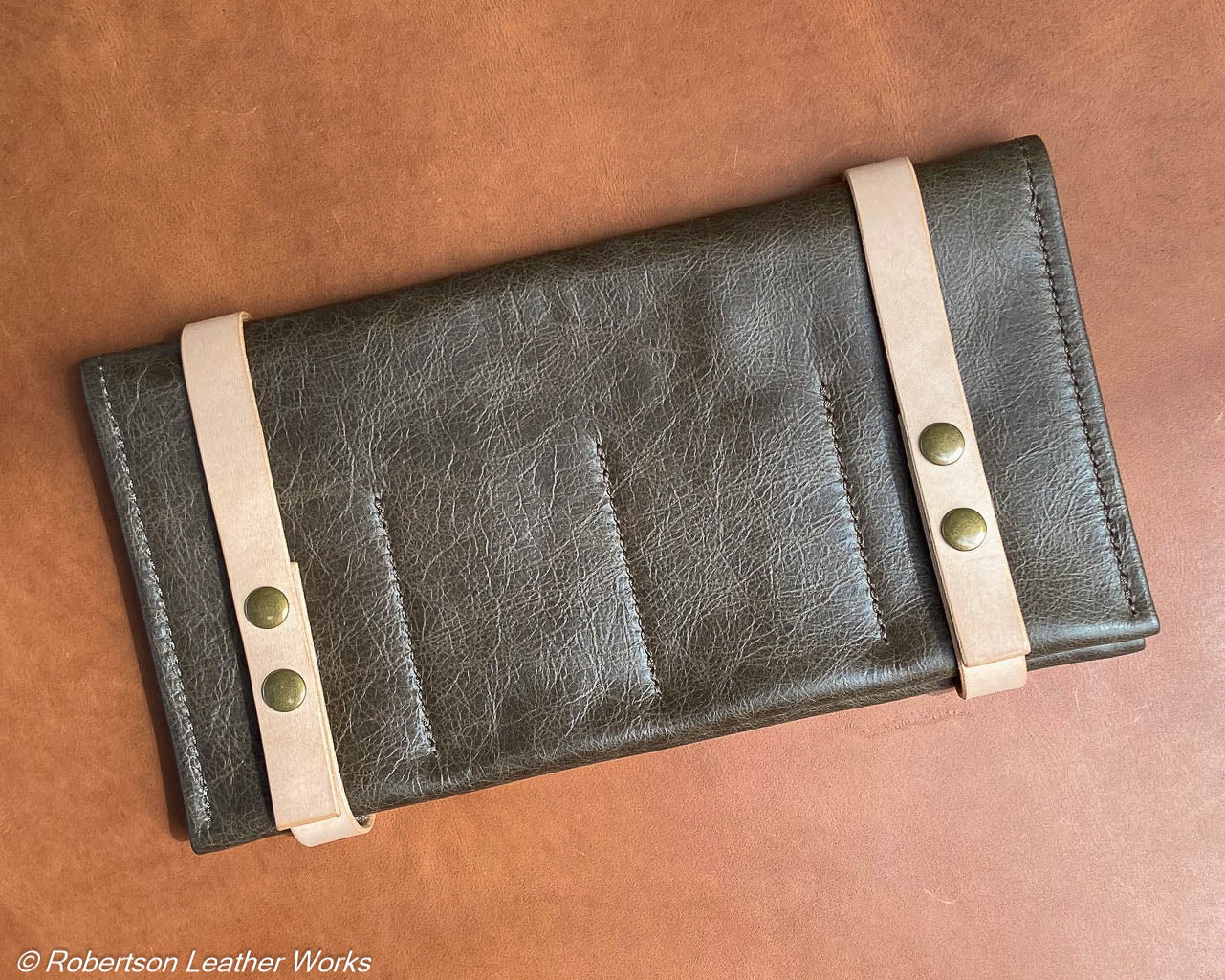 8-Knife Case in Olive Leather