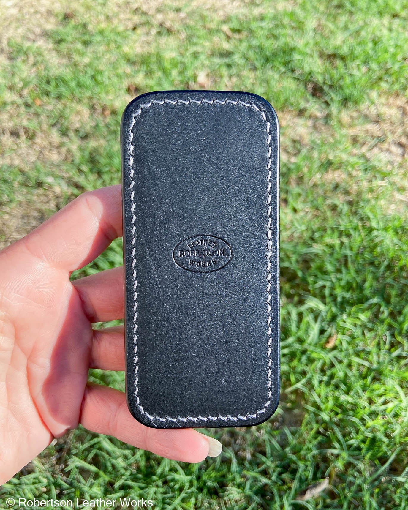 Medium H.D. Blue-Gray Caiman Tail Leather Knife Slip, Silver Stitching