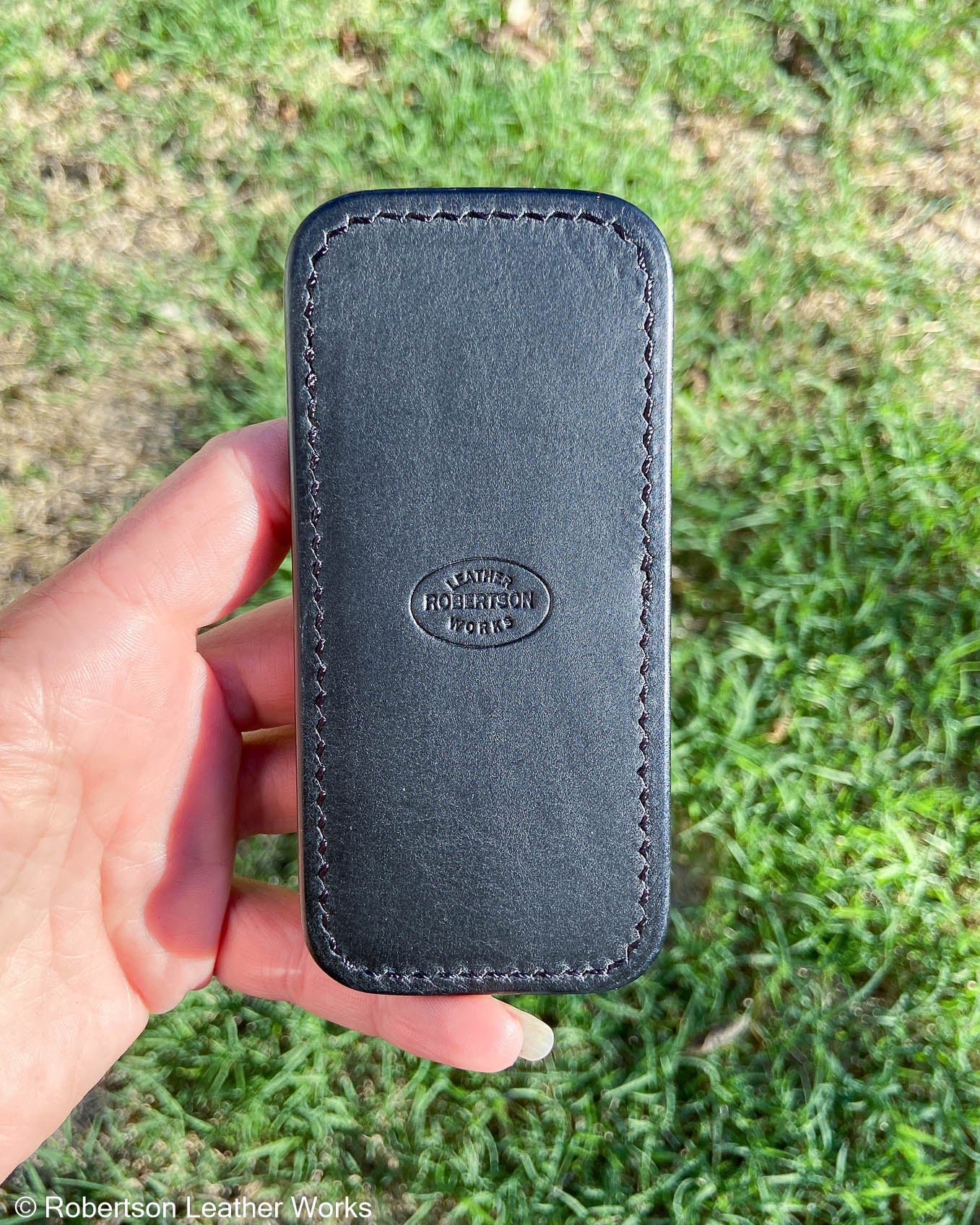 Medium H.D. Gray-Tan Caiman Tail Leather Knife Slip, Black Stitching