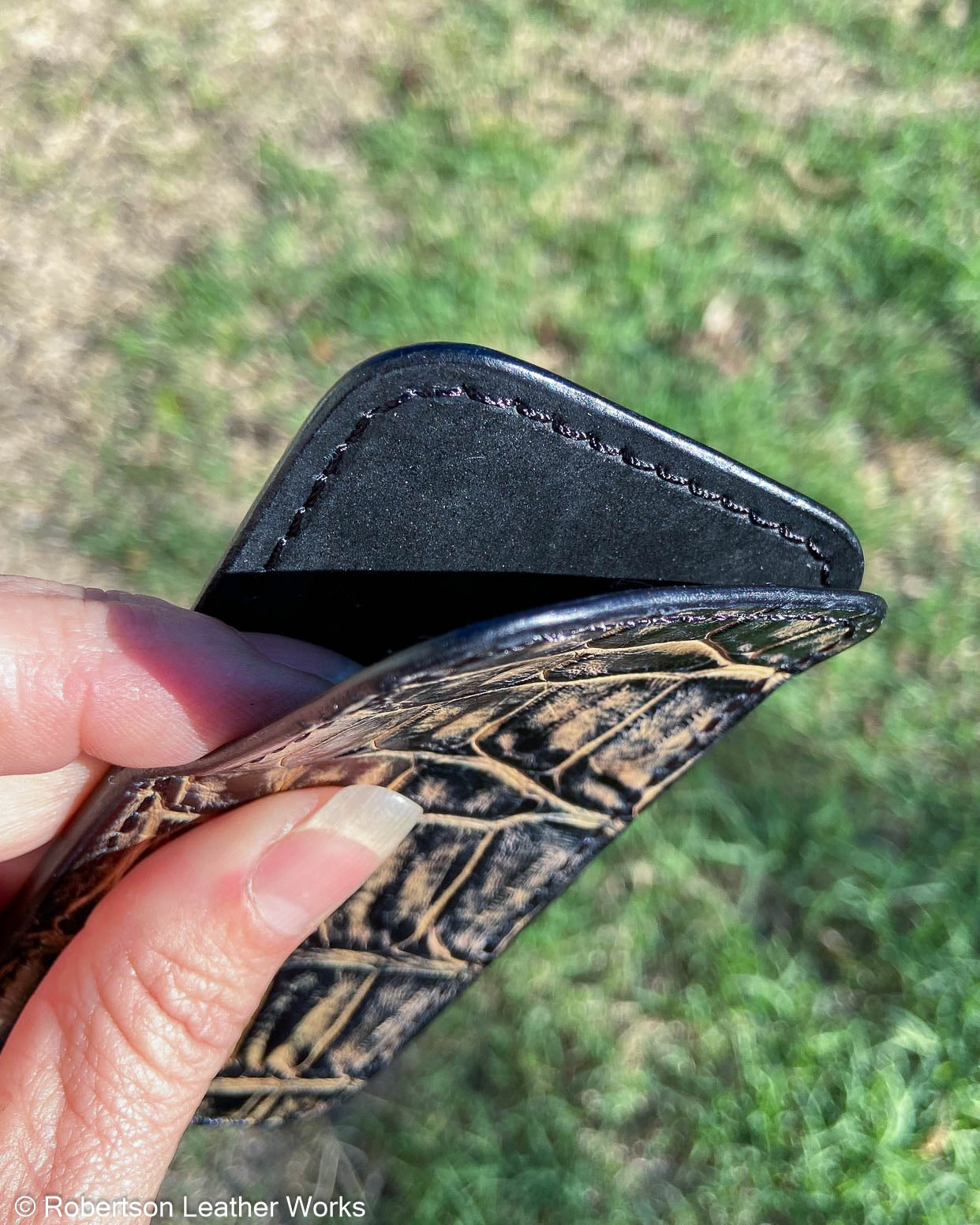 Large H.D. Black-Tan Caiman Tail Leather Knife Slip, Black Stitching